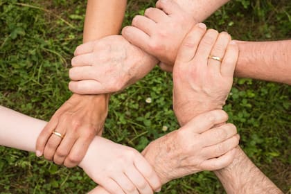 Ser amable también puede tener poderosos efectos en la salud  (Crédito: Pexels)