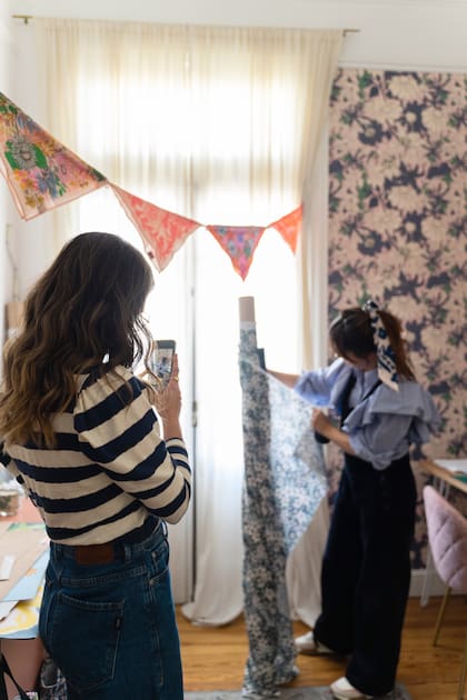 Ser hermanas, compartir el trabajo y la vida cotidiana... Zule y Sol hacen buena dupla