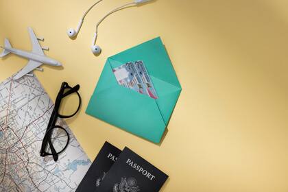 Será necesario presentar una licencia de conducir o tarjeta de identificación emitida por el estado que cumpla con los estándares del REAL ID para abordar vuelos nacionales y acceder a ciertas instalaciones federales. Foto: Archivo.