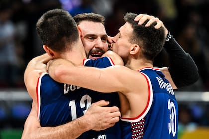 Serbia fue contundente contra Lituania con un nivel que lo invita a soñar con el título