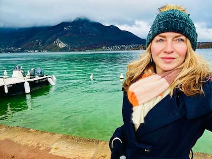 Serena Kelly se crio en la secta apocalíptica Hijos de Dios, también conocida como La Familia Internacional por sus comunas esparcidas por el mundo