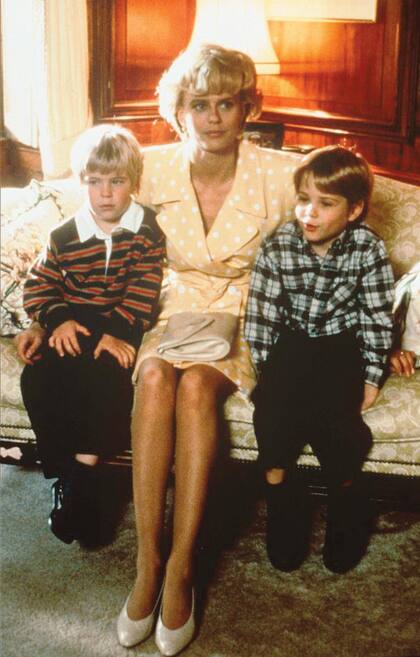 SERENA SCOTT THOMAS. "Diana, her true story". 1993