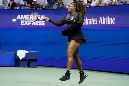 Serena Williams jugó un gran partido ante Anett Kontaveit, por la segunda ronda del US Open