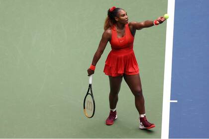 Serena Williams le ganó a la búlgara Tsvetana Pironkova en tres sets y ya está en semifinales del US Open