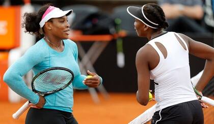 Serena y Venus en la práctica matutina en Pilará