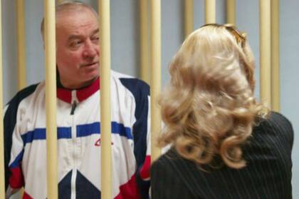 Sergei Skripal el día en que lo sentenciaron a 13 años de prisión en agosto de 2006