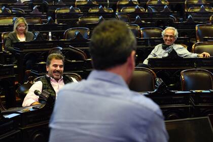 Cristina Álvarez Rodríguez (FDT), Cristian Ritondo (Pro) y Facundo Suárez Lastra (UCR) fueron parte de la recorrida