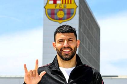 Sergio Agüero, a quien Barcelona logró incorporar sin costo alguno por el pase.