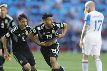 Sergio Agüero convirtió el primer gol de la selección argentina en el Mundial