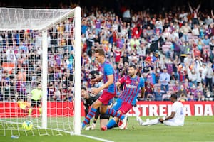 El Kun Agüero metió su primer gol con Barcelona, pero Real Madrid volvió a festejar