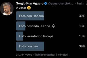 Sergio Agüero pidió a sus seguidores que lo ayudaran a decidir qué foto pondría como imagen de perfil de su cuenta de Twitter y participaon miles de internautas