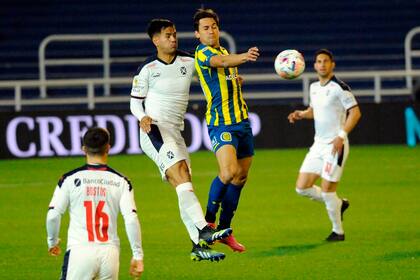 Sergio Barreto, cada vez más firme como central de Independiente