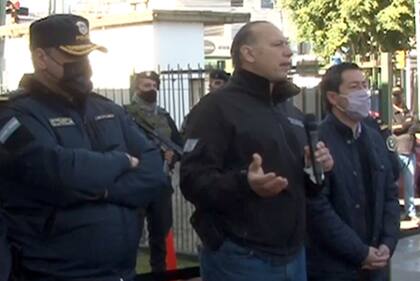 Sergio Berni convocó a policías retirados frente al avance del delito en Buenos Aires