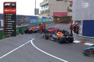 Dos autos que obligaron a la bandera roja en Mónaco y la alegría del piloto local