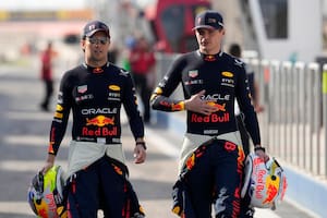 Sin rivales a la vista, Red Bull autorizó el fuego amigo entre Verstappen y Checo Pérez