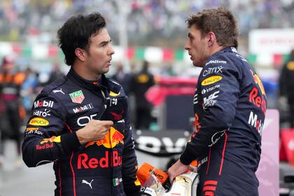 Sergio Checo Pérez y Max Verstappen, la fórmula de pilotos de Red Bull Racing que ganó el Mundial de Constructores y rompió con la hegemonía de Mercedes