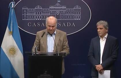 Sergio Iraeta, Secretario de Agricultura, Pesca y Ganadería, junto con el ministro de Economía, Luis Caputo