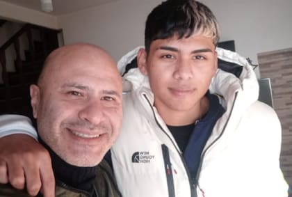 Sergio junto a Facu, su primer hijo.