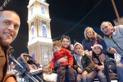 Sergio, junto a su familia