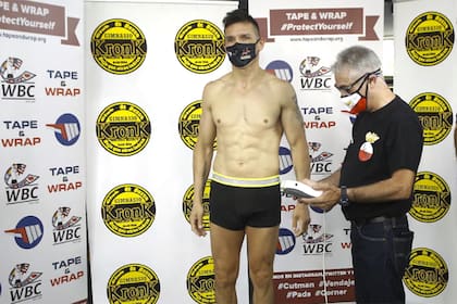 Sergio "Maravilla" Martínez, más concentrado que eufórico a la hora del pesaje