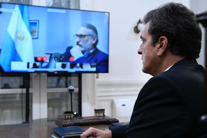 Sergio Massa abrió la reunión en la que participó Basterra