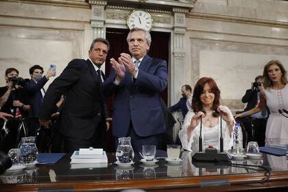 Sergio Massa, Alberto Fernández y la vicepresidenta Cristina Fernández de Kirchner en la apertura de Sesiones Ordinarias 2022; ese día el Presidente reclamó por los proyectos no tratados