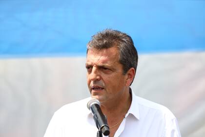 Sergio Massa, candidato a presidente por Union por la Patria, luego de votar.