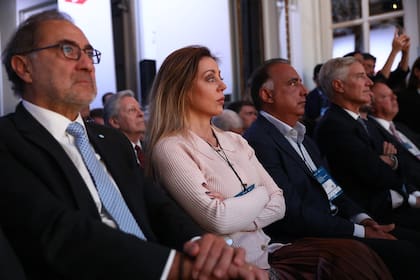 Jorge Argüello, embajador en Estados Unidos, y Flavia Royón, secretaria de Energía, en el Council of the Americas