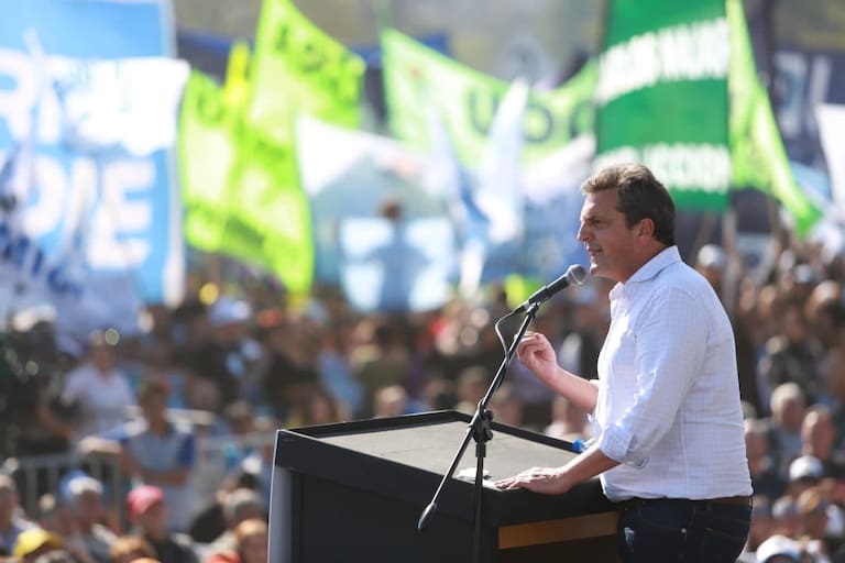 sergio-massa-en-el-acto-del-VSCJWP4DJRCQJP3NMR3GVDTXRY