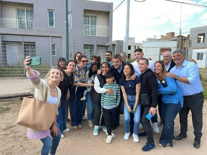 Sergio Massa en una recorrida en Junín