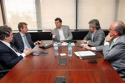 Otras épocas. Sergio Massa junto a sus asesores económicos, ente los que estaba Martín Redrado. Su nombre empezó a sonar más fuerte en el último tiempo.