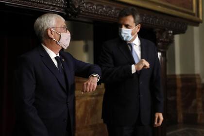 Massa y el diputado opositor, Álvaro González