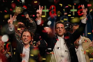 El armado electoral que catapultó a Massa: el error de Cristina, la marcha atrás de Scioli y la incómoda alianza con Macri
