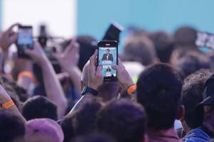 Sergio Massa parte con ventaja para el ballottage por lo sumado ayer, por los recursos con los que cuenta desde el control del Estado, por la ordenada campaña que realizó, por los temores que despierta Milei, y por los errores que el libertario y sus candidatos cometieron en la campaña