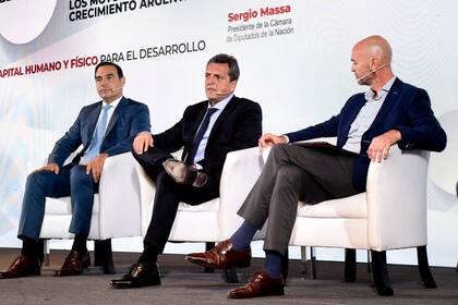 Sergio Massa, participó de la 4ta. edición del encuentro organizado por el Grupo Clarín, junto a Gustavo Valdés y Guillermo Dietrich