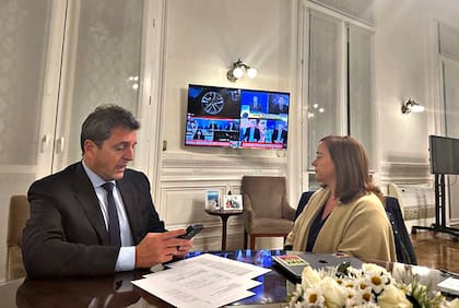 Sergio Massa y Cecilia Moreau, quien le consultó a su jefe político la proyección que hace para 2026