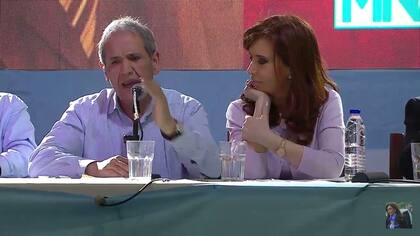 Sergio Palazzo, de La Bancaria, cerró una paritaria del 94% el jueves luego de indigestar con un pedido el lunes a los empresarios. Es una muestra de la bola de nominalidad que acecha a la Argentina.