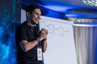 Es colombiano, tuvo una corazonada e invirtió más de US$100 mil para capacitarse en EE.UU.