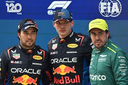 Sergio Pérez, Max Verstappen y Fernando Alonso, los tres que largarán desde adelante en el Gran Premio de China