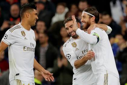 Sergio Ramos celebra su gol, de penal.