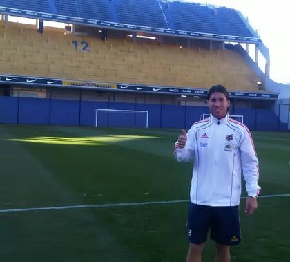 Sergio Ramos visitó la Bombonera a mediados de 2010, después de coronarse campeón del mundo con España en Sudáfrica