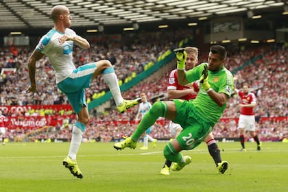 Sergio Romero, en acción