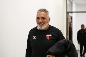 Sergio Rondina dirigió siete partidos a Colón en la Liga Profesional; llegó con ilusión y los resultados le dieron la espalda