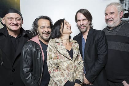 Sergio Valnikoff, Martín Bianchedi, Carmen Baleiro, Diego Penelas y Diego Vila; Rony Kaselman