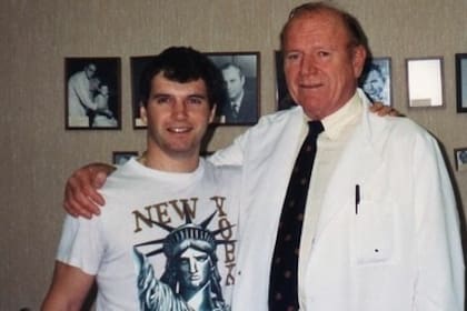 Sergio visitó en 1990 al cirujano Ralph Davies, quien lo operó en San Francisco