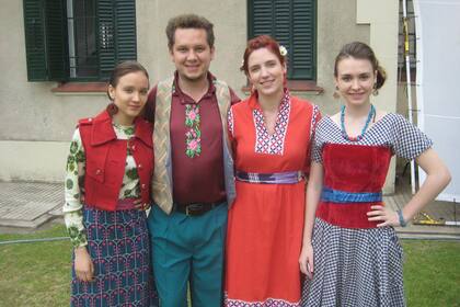 Serguei Khamidulin participa de un grupo de jóvenes que difunde la cultura rusa en Buenos Aires