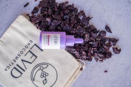 Sérum facial a base de orujo de vino.