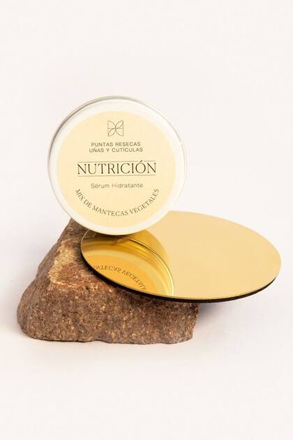 Sérum nutritivo, para el pelo y las uñas realizado con un mix de mantecas vegetales, de Hibisco, $447, @tienda.hibisco