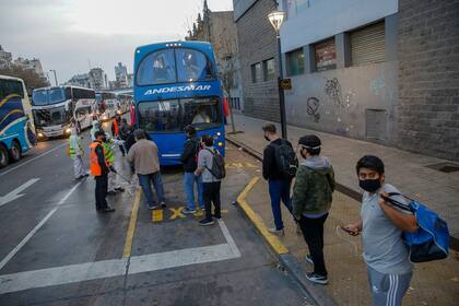 Servicio de micros por la interrupción de la línea Sarmiento del ferrocarril