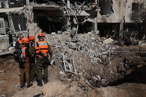 Israel reportó que un misil iraní cayó en el centro de Tel Aviv